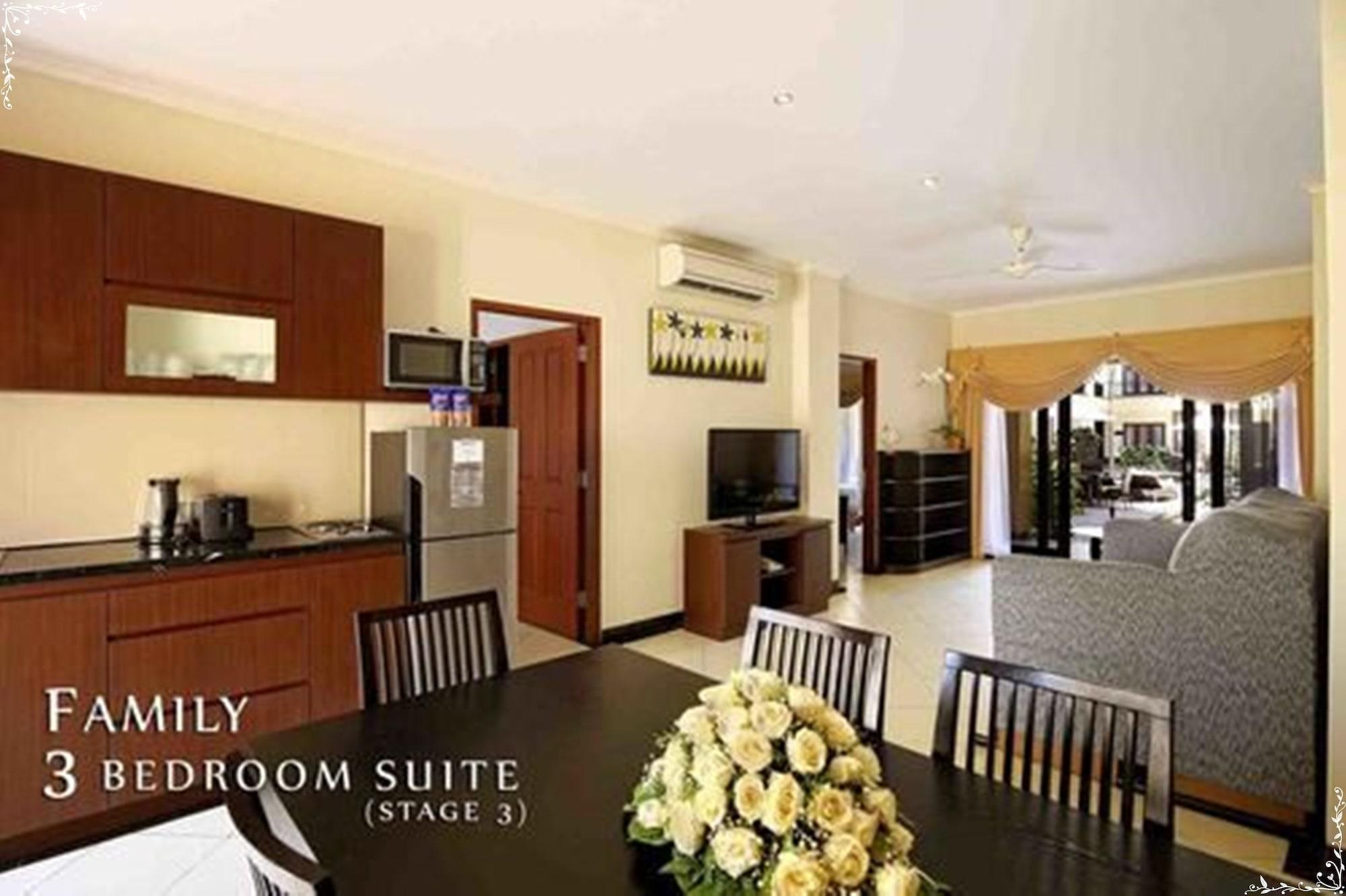 Kuta Town House Apartments Exteriör bild