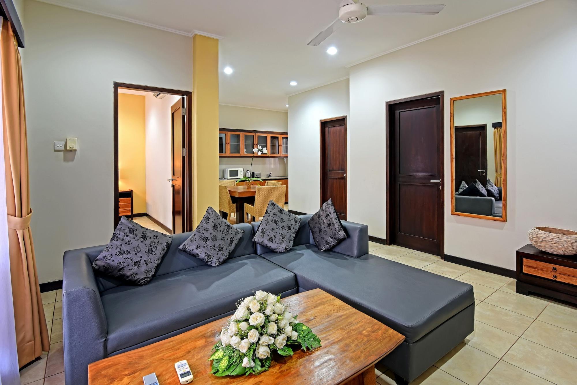 Kuta Town House Apartments Exteriör bild