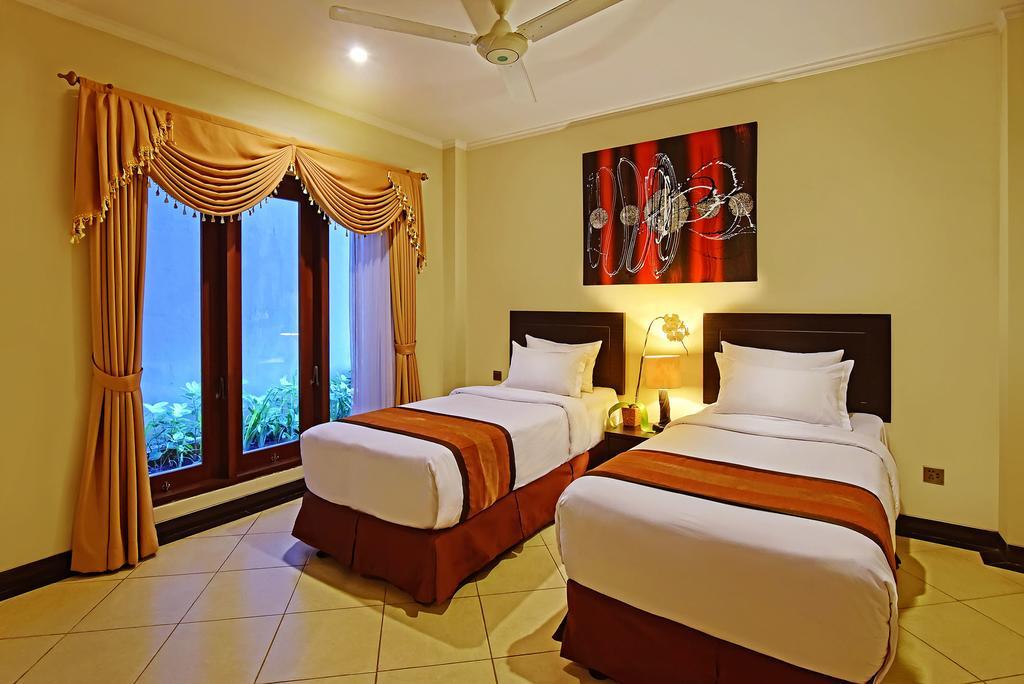 Kuta Town House Apartments Exteriör bild